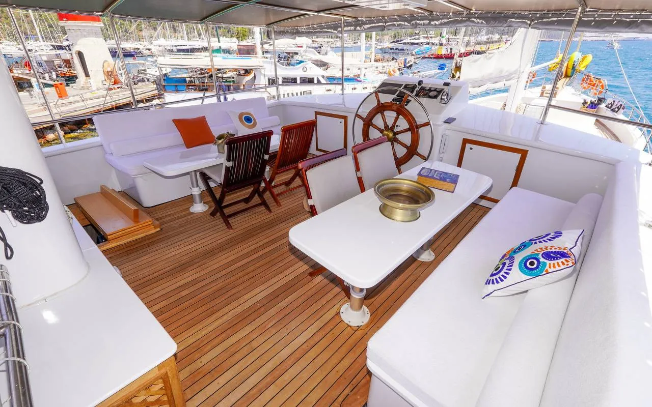 Perla Del Mar Gulet - Flybridge